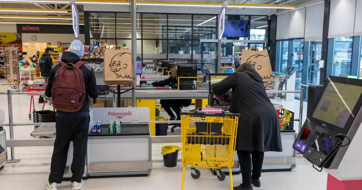 Keppa við sjálfa sig - Samkeppni á tímum lífeyrissjóða