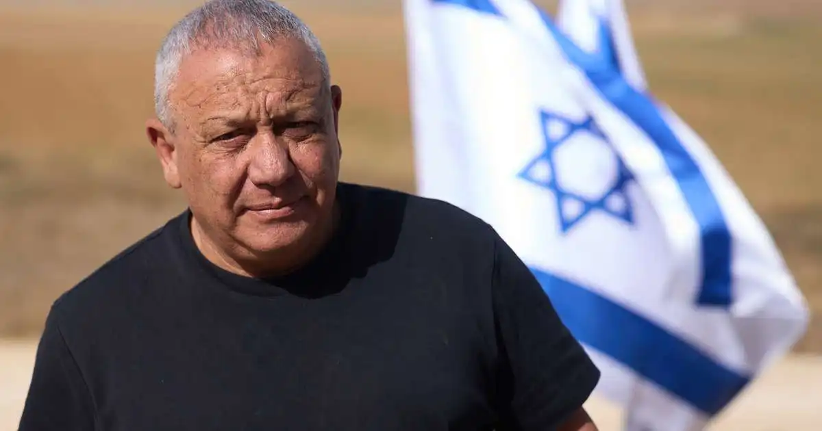 Keppinautur Netanjahús ætlar að enda yfirráð Hamas á 18 mánuðum