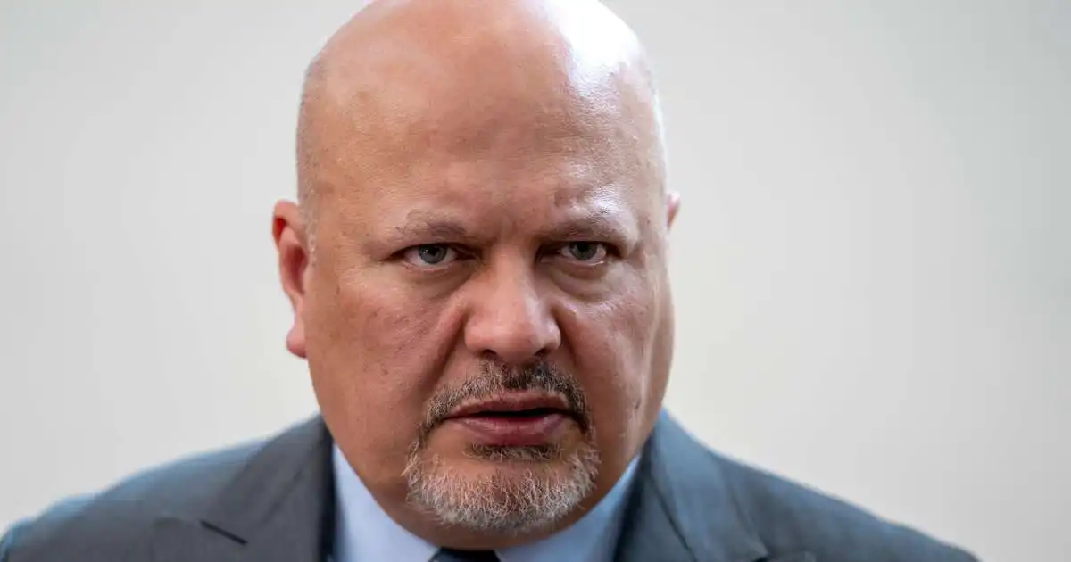 Khan rekinn úr embætti aðalsaksóknara