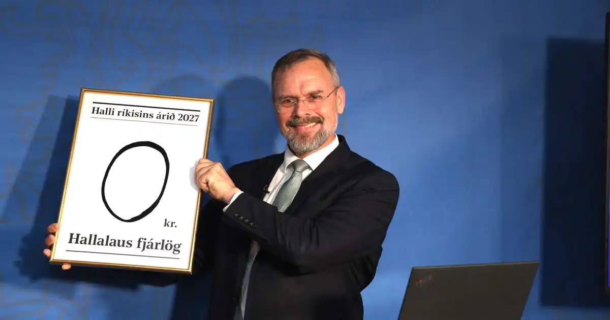 Kílómetragjald hækkað og innviðagjald lagt á ferðamannastaði