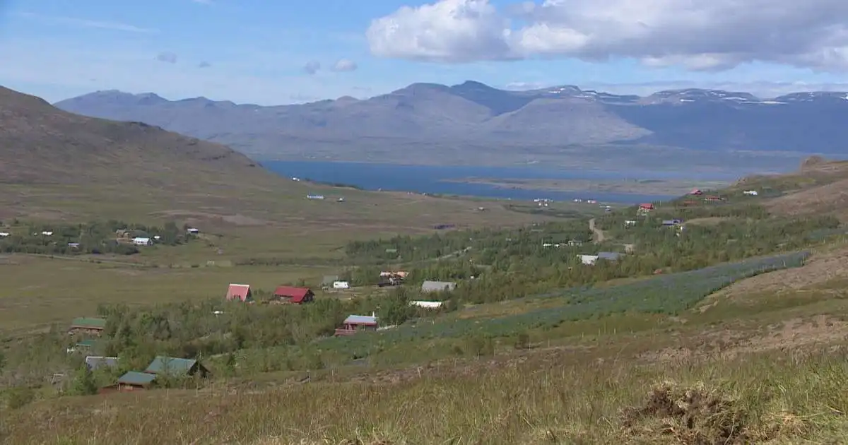 Kjós­ar­hrepp­ur ít­rek­ar and­stöðu við hænsna­bú