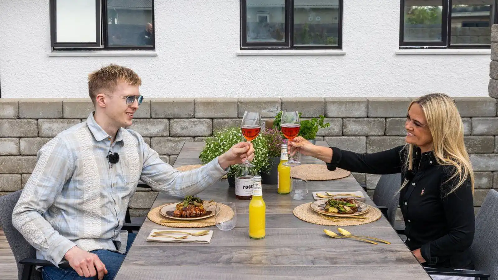 Kokkur ársins grillar tvo rétti sem allir geta leikið eftir - Vísir