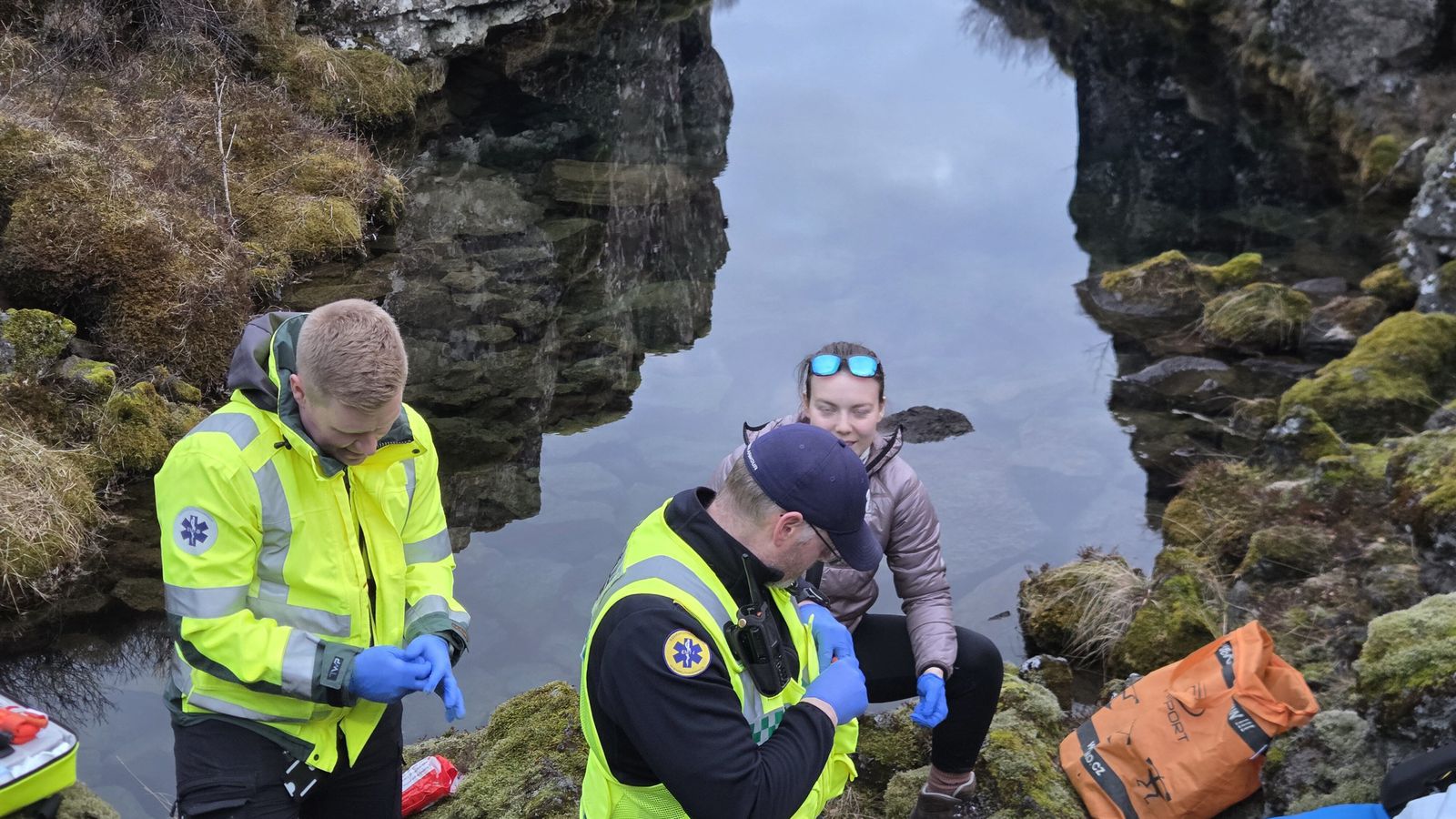 Kölluð út á hæsta for­gangi vegna sund­manns í Þing­valla­vatni - Vísir