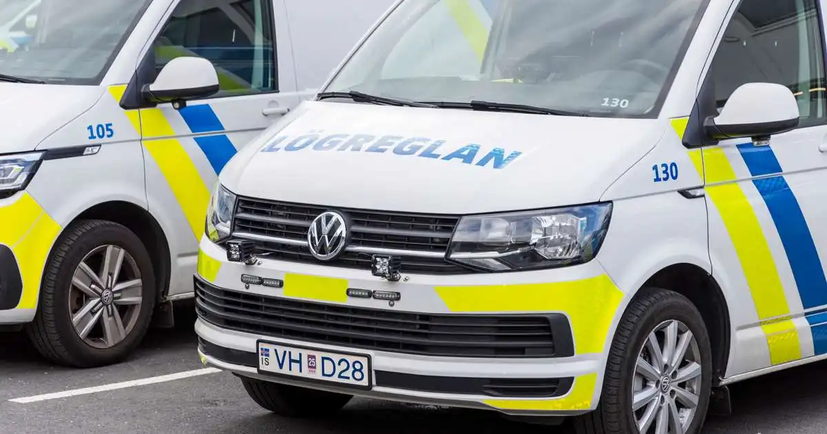 Kom óboðinn inn í íbúð og reyndi að komast á upptekið baðherbergi