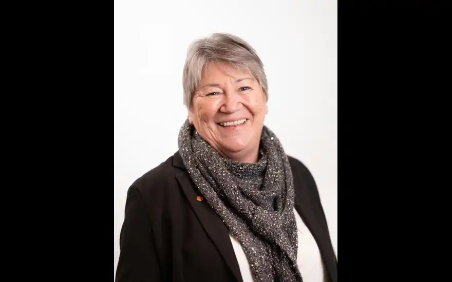 Komin með ríkisborgararétt eftir hálfrar aldar búsetu á Íslandi og kostulega viðureign við Útlendingastofnun - DV