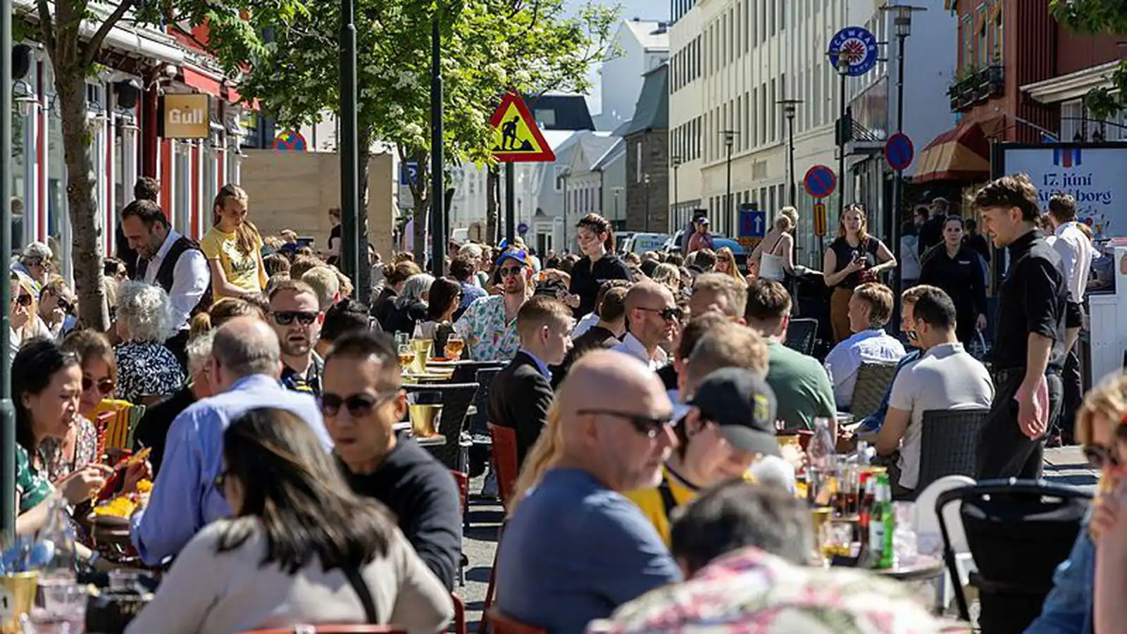 Krapvélar í yfir­vinnu í góða veðrinu - Vísir