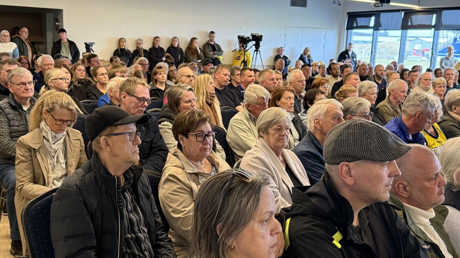 Krefjast þess að stjórn­völd standi ekki í vegi endur­reisnar - Vísir