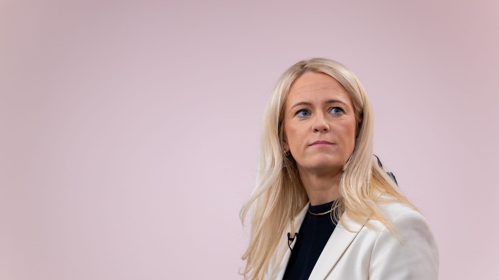 Krónu kastað fyrir aurinn í fjár­mögnun skóla - Vísir