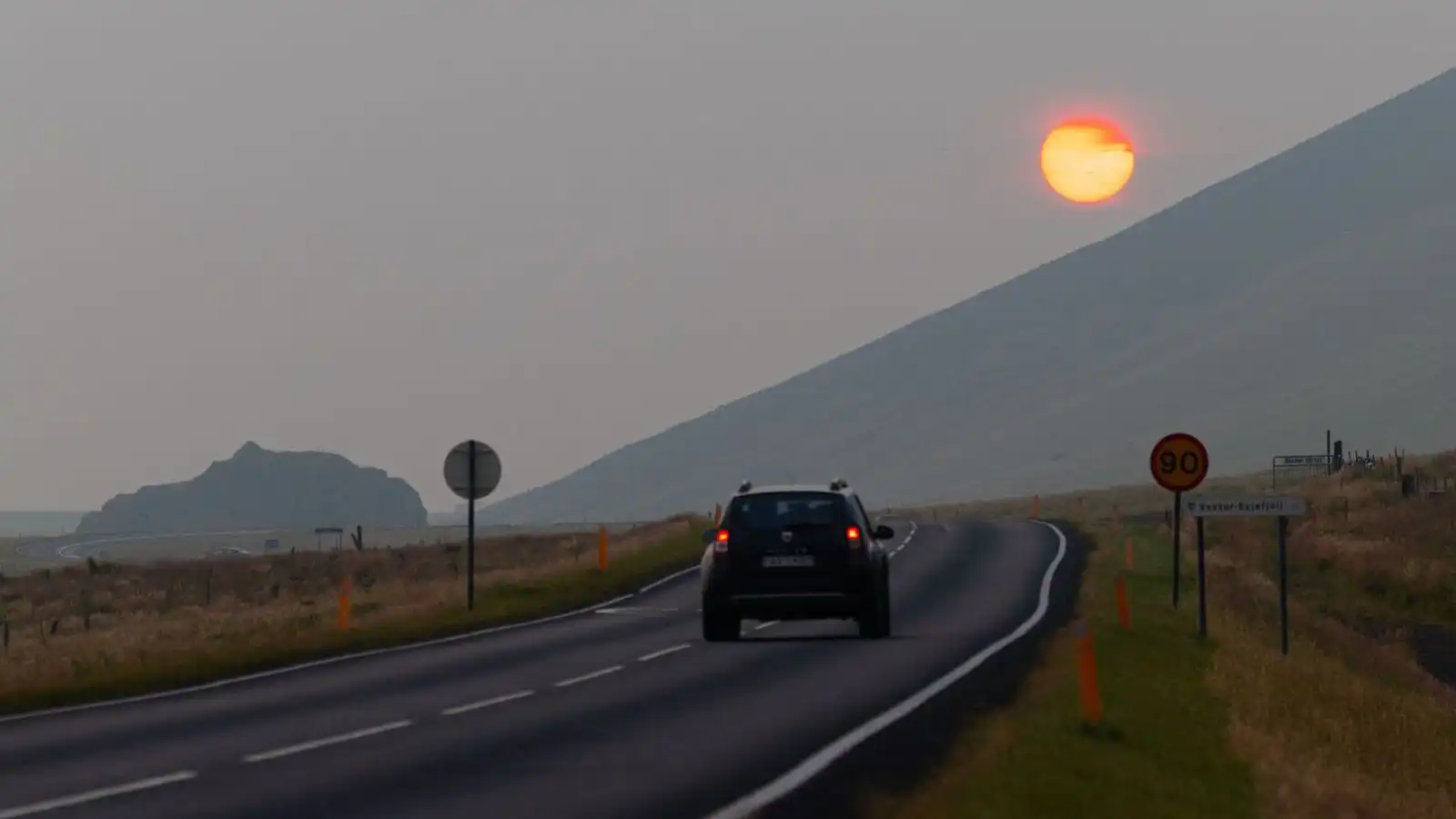 Lægð nálgast og hviður geta orðið bílum skeinuhættar - Vísir