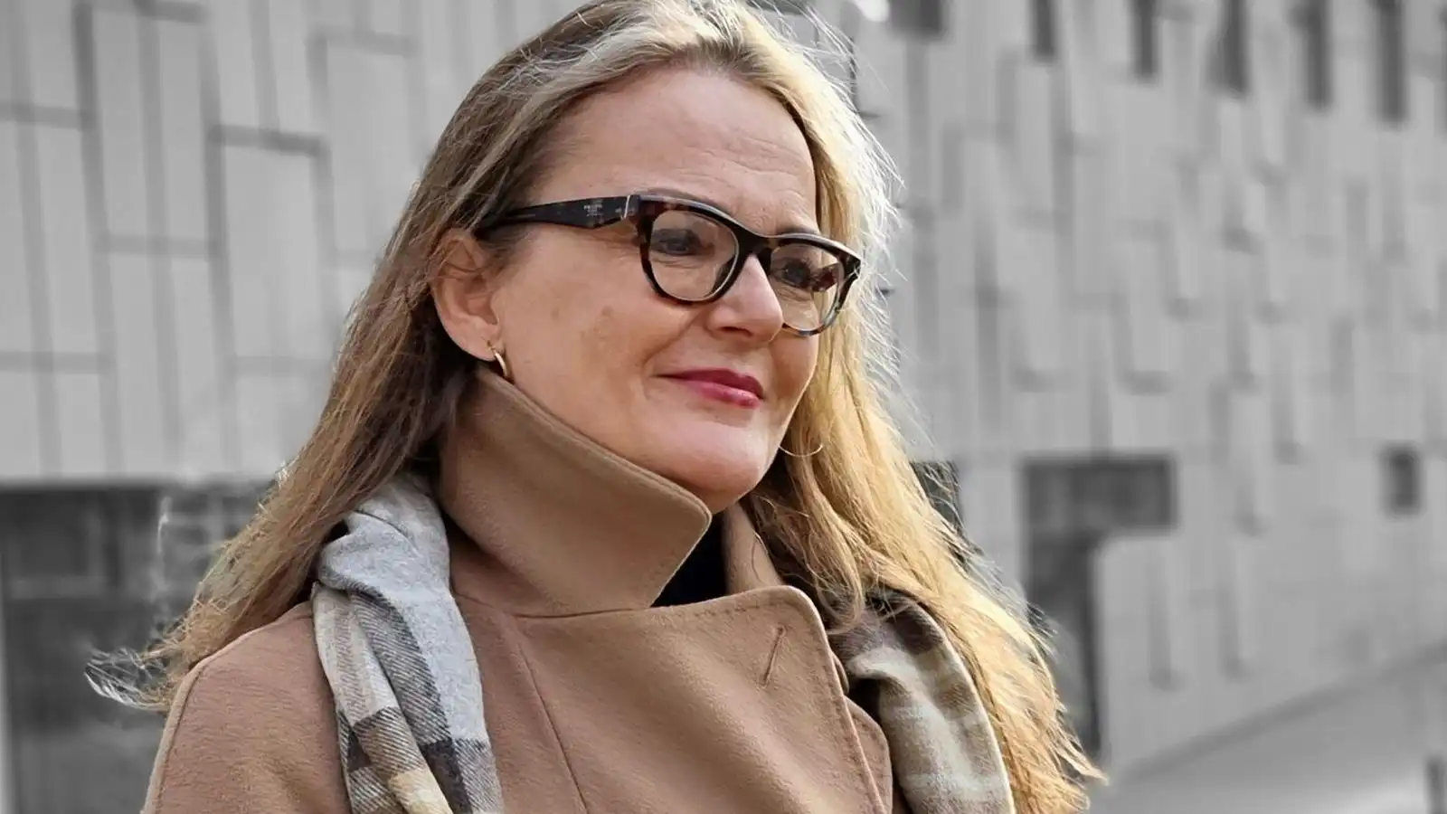 Land­læknir fellir niður starfs­leyfi sex lækna - Vísir