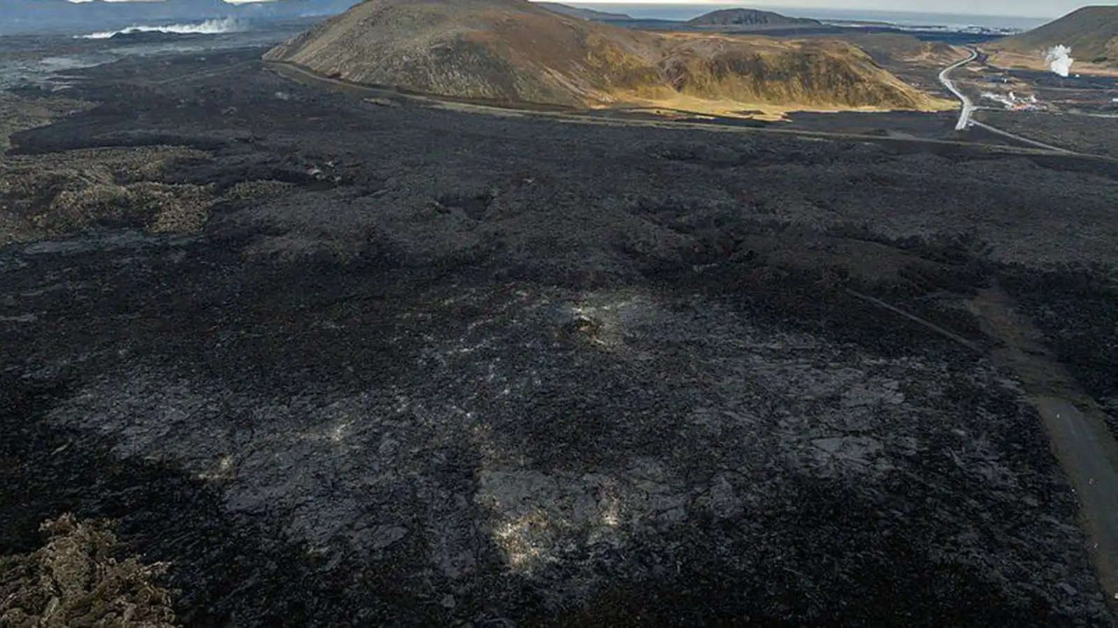 Land­ris og kvikusöfnun heldur á­fram - Vísir
