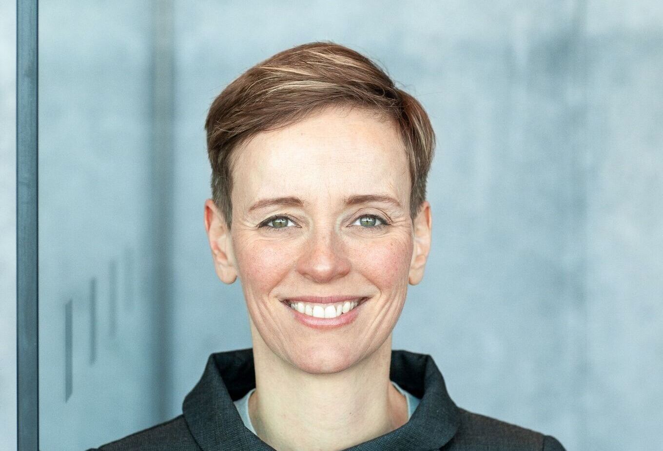 Laun formanns VR hækkuð verulega - DV