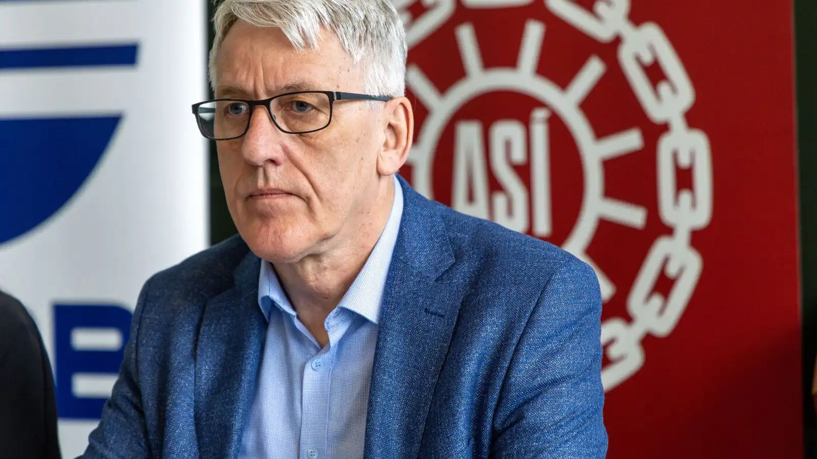 Laun Wolt sendla undir þúsund krónum á klukku­tímann - Vísir
