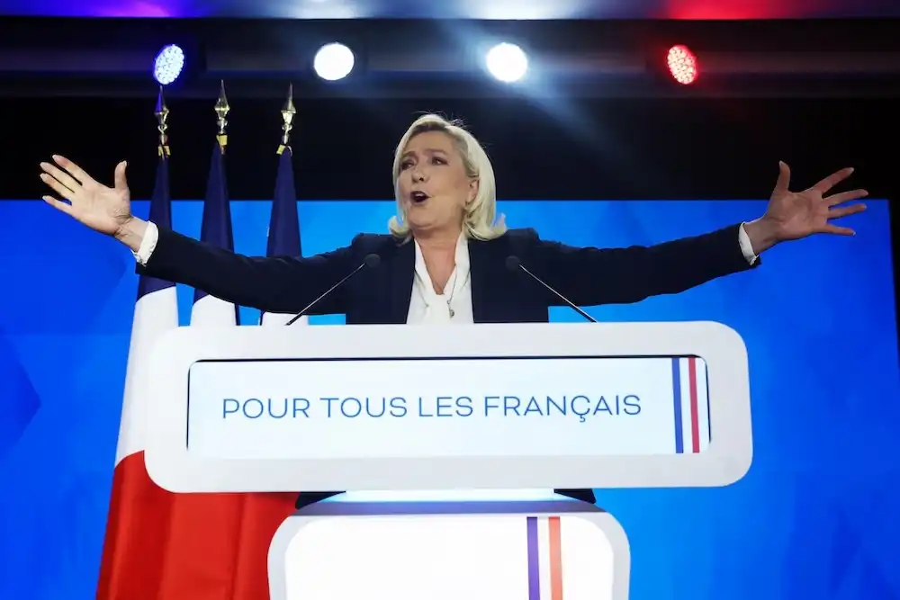 Le Pen spáð er sigri í frönsku forsetakosningunum