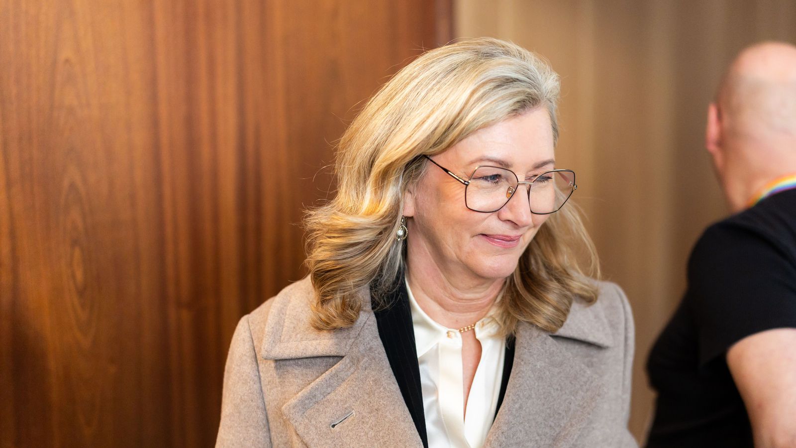 Leggur til laga­breytingar vegna smæðar þjóðarinnar - Vísir