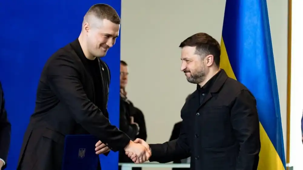 Leiðtogakreppan í Úkraínu: Af hverju Zelensky rak varnarmálaráðherra sinn