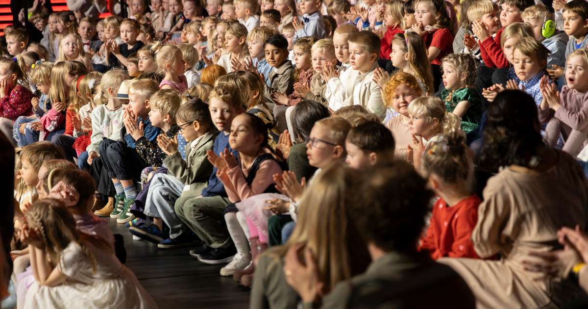 Leikskólabörn fylla Eldborgarsalinn léttilega fjórum sinnum