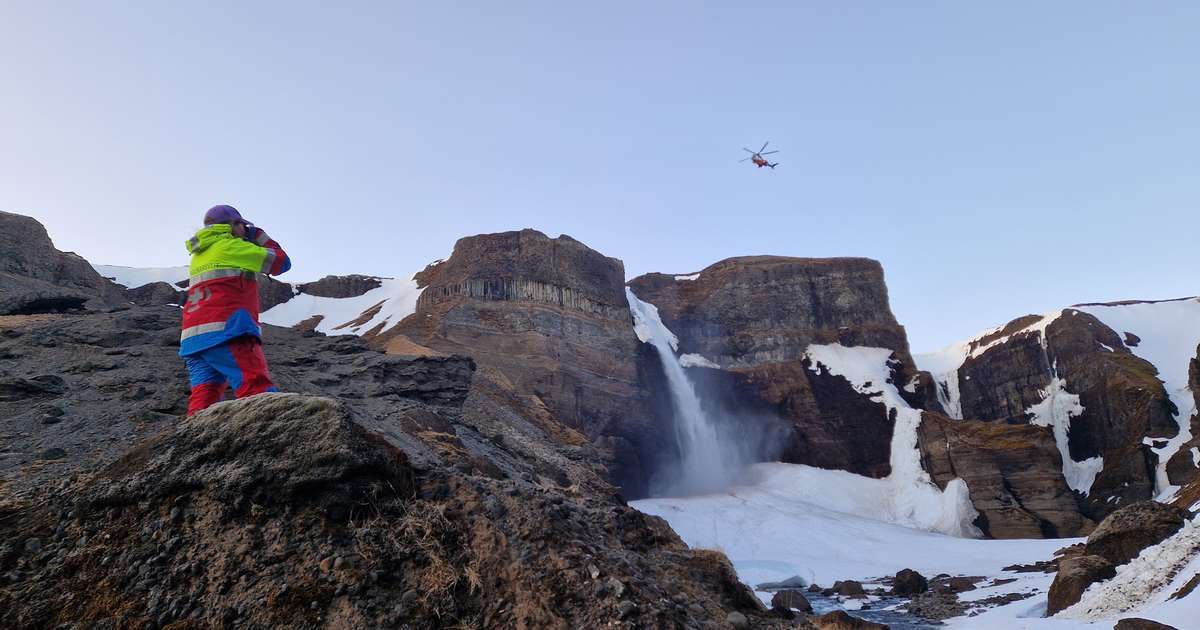 Leita erlends ferðamanns í grennd við Háafoss