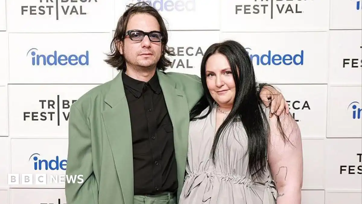 Lena Dunham announces birth of first baby via surrogacy