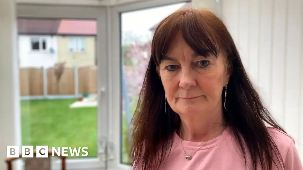 Lincoln Travelodge gave stranger key to couple's room