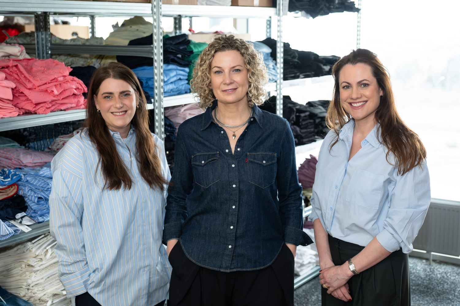 Lindex útvegar Kvennaathvarfinu náttföt, nærföt og sokka - DV