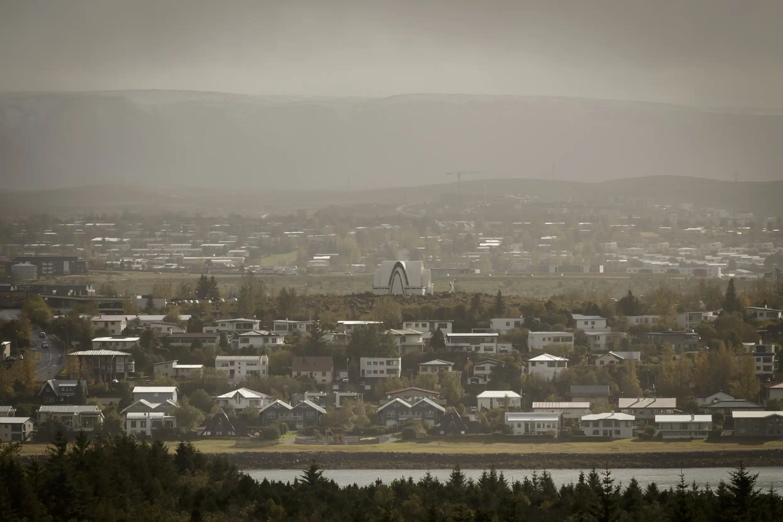 Lögregla hvorki staðfestir né hafnar frétt RÚV um manndráp á Kársnesi
