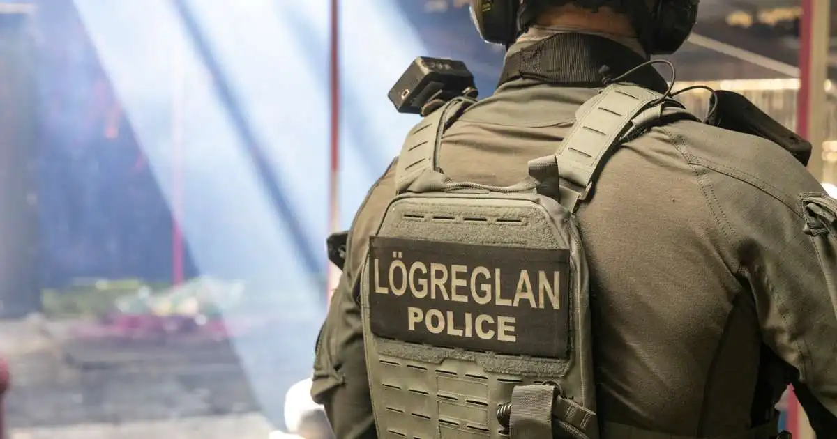 Lögreglan rannsakar sprengjuhótanir sem enn eru að berast