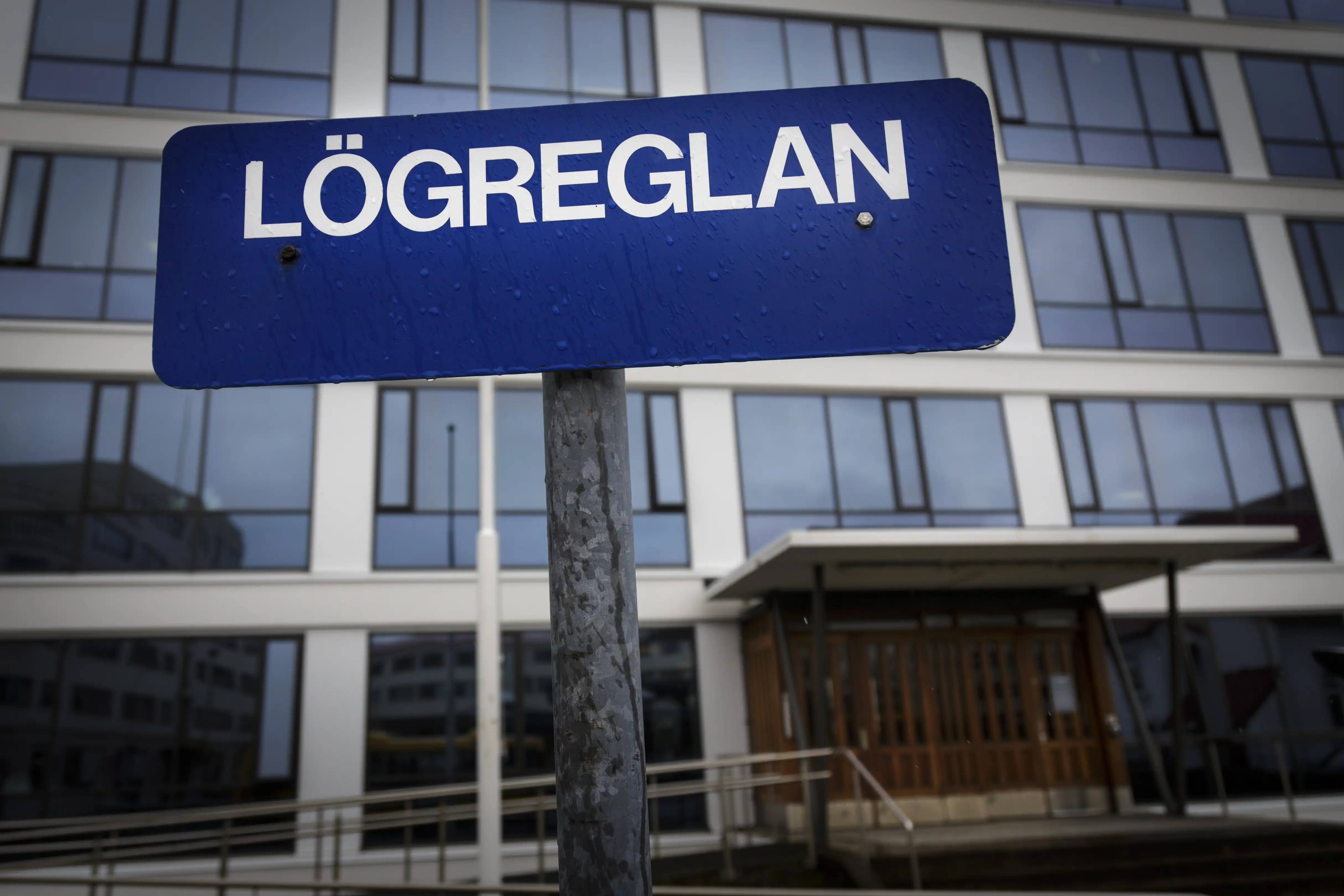 Lögreglan varar foreldra við : Yfir 300 ungmenni með fölsuð rafræn skilríki sem gætu haft alvarlegar afleiðingar