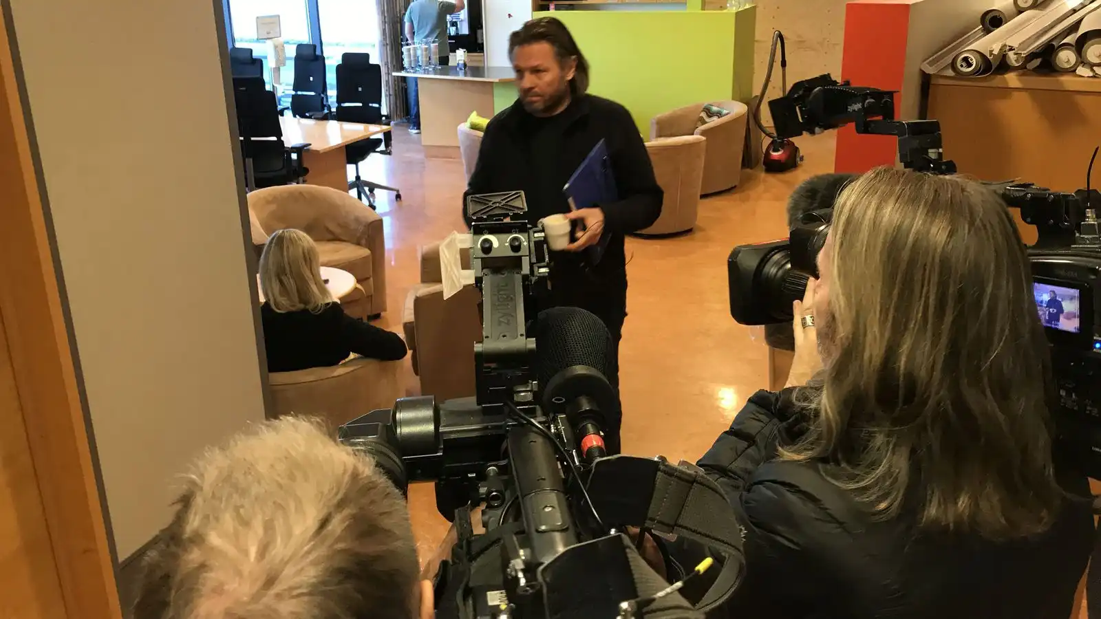 Lýsa von­brigðum með fram­göngu Icelandair í miðri at­kvæða­greiðslu - Vísir