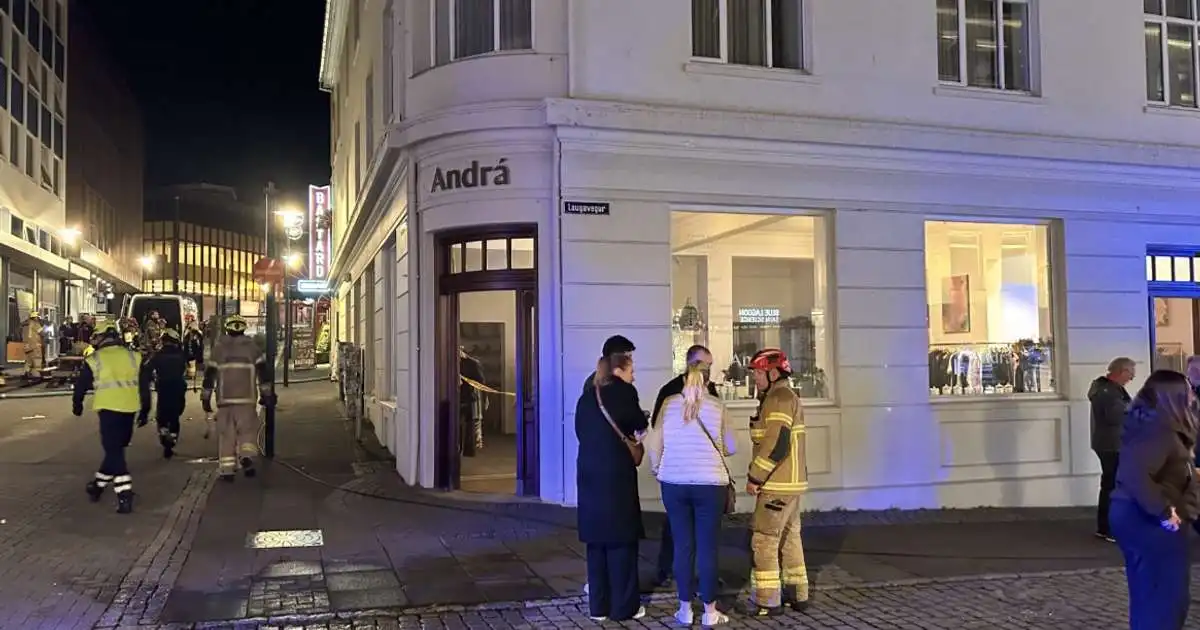 Maður handtekinn vegna rannsóknar á bruna og tvær líkamsárásir til rannsóknar