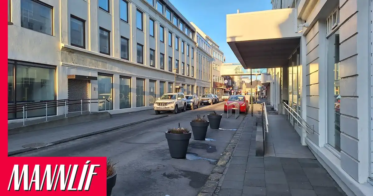Maður plataði aðra svo rosalega að hann var handtekinn