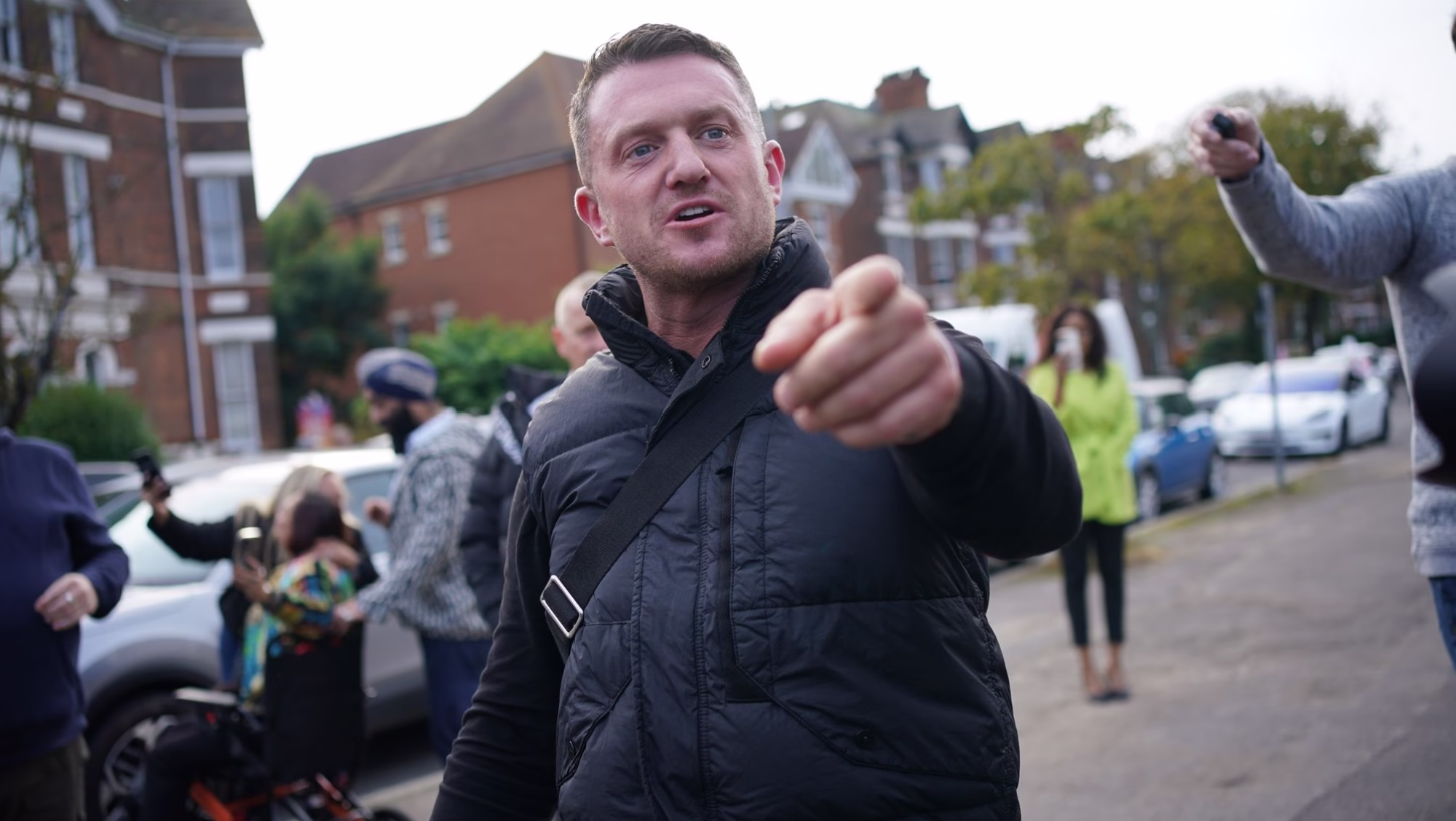 Mál íslensku stúlknanna sem menn af arabískum uppruna plötuðu inn í bíl, vekur enn meiri alþjóðlega athygli