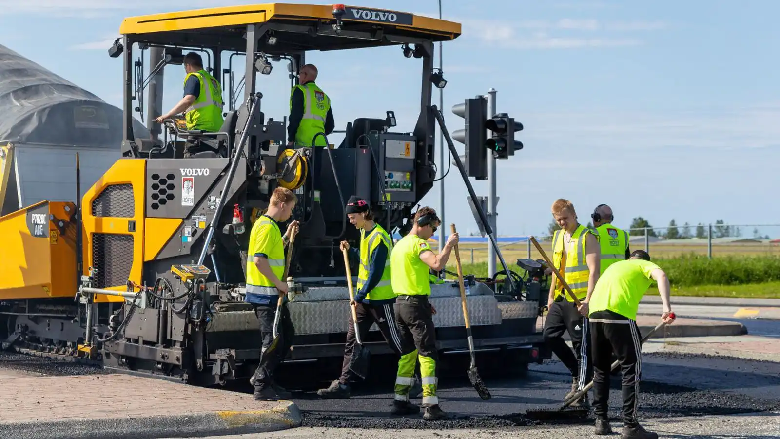 Mal­bika á Reykja­nes­braut í kvöld - Vísir