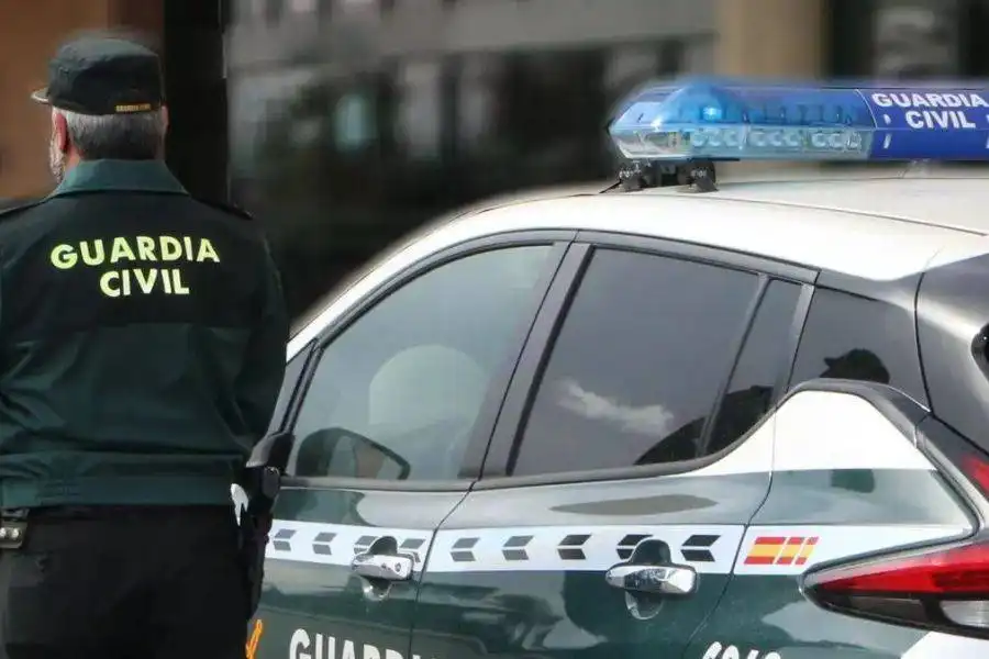 Man arrested after raiding luxury villas in Mogán