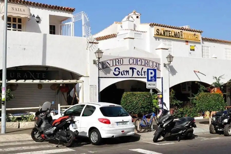 Man arrested after taking woman from bar and sexually assaulting her in Los Cristianos