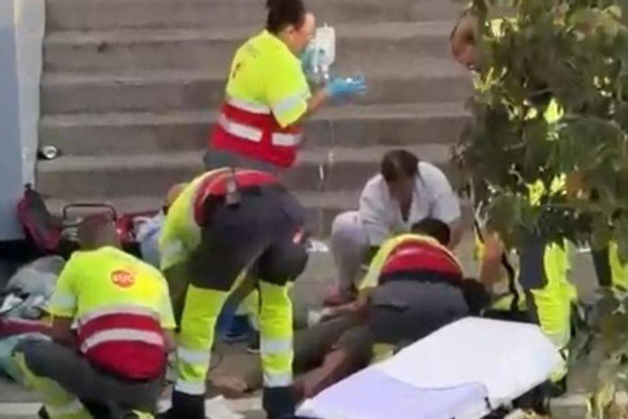 Man stabbed in neck outside supermarket in Gran Canaria