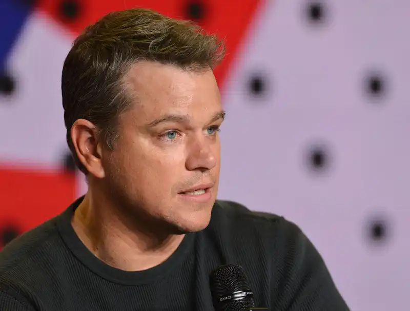 Matt Damon velur alltaf sama karaókílagið - „Fær alla til að syngja með“ - DV