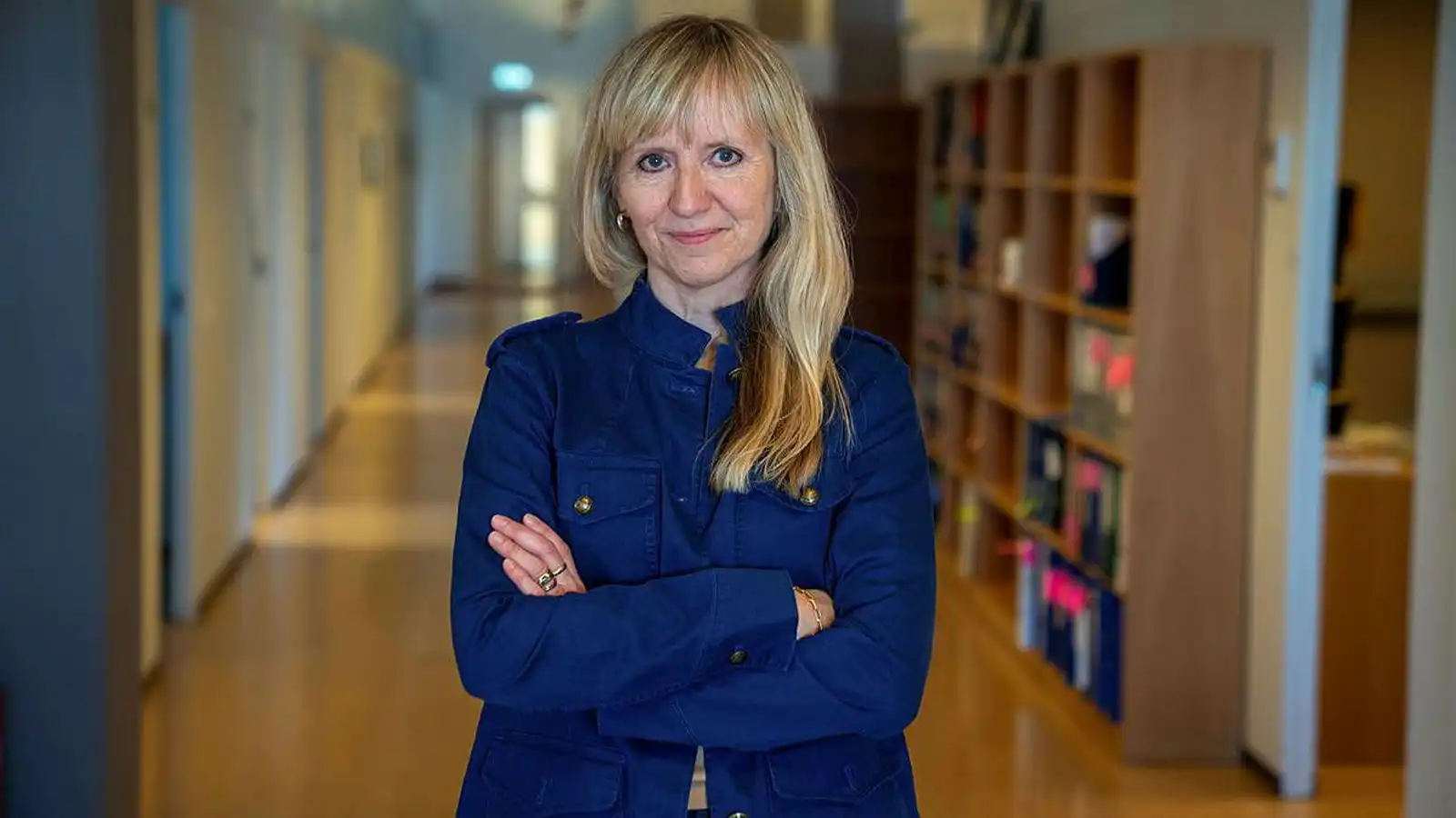 Með um­töluð sím­töl og skila­boð á sínu borði - Vísir