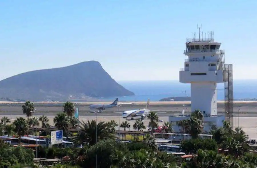 Medical emergency on UK flight to Tenerife South Airport