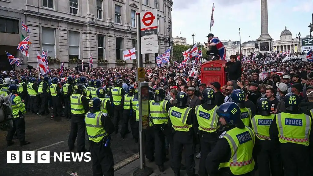 Met to send 4,000 officers to police rival London protests