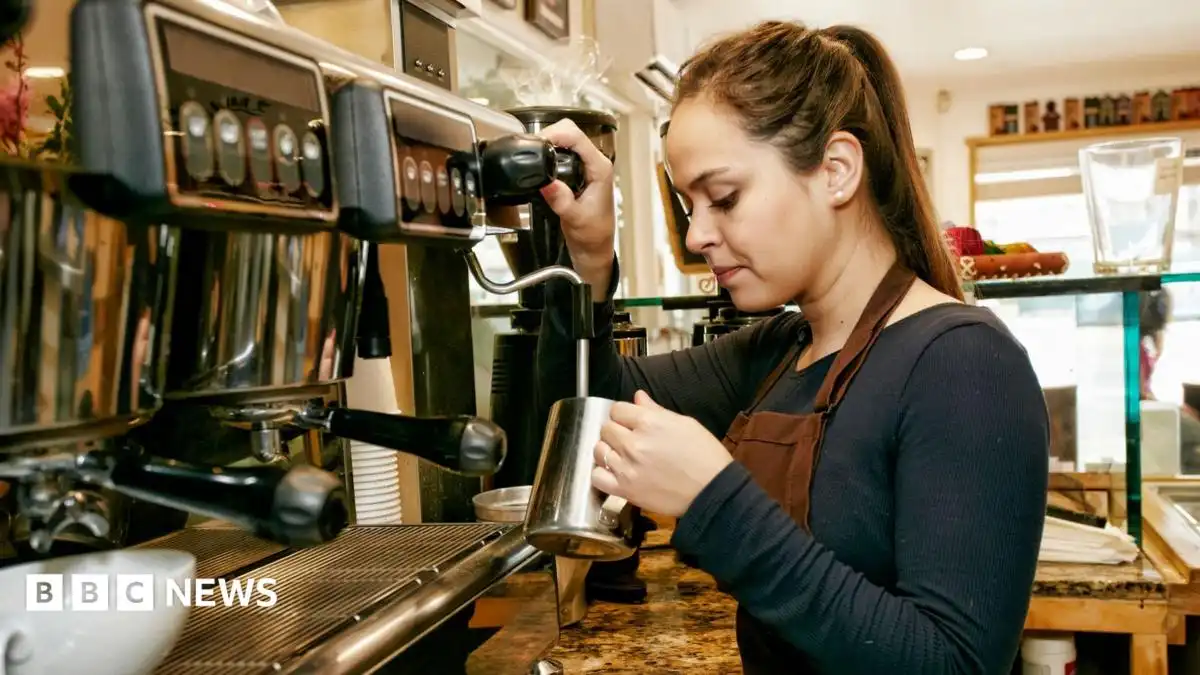 Minimum wage increase to slow for 18-20 year-olds