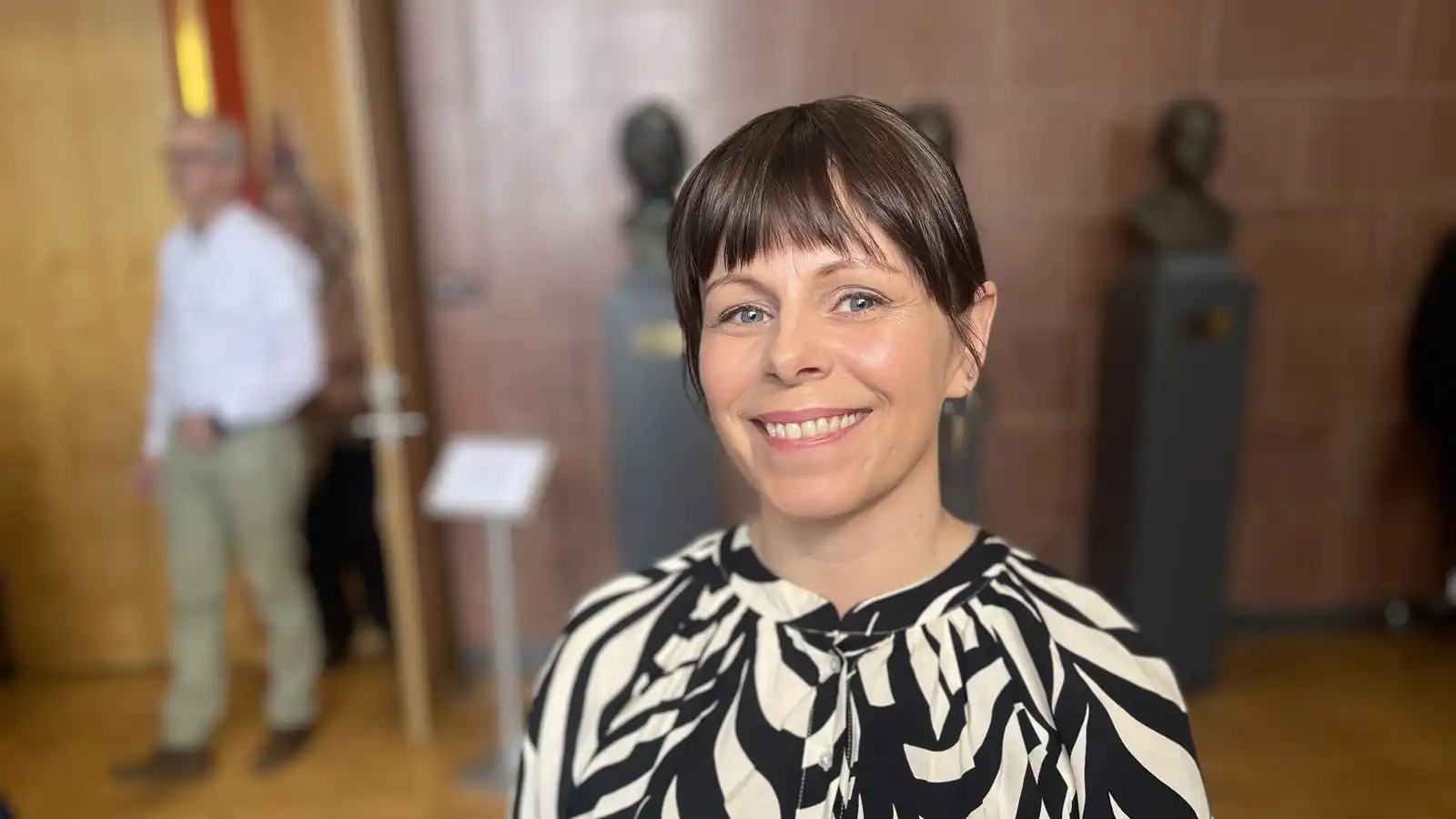 Minni hamingja meðal lands­manna og fleiri ein­mana - Vísir