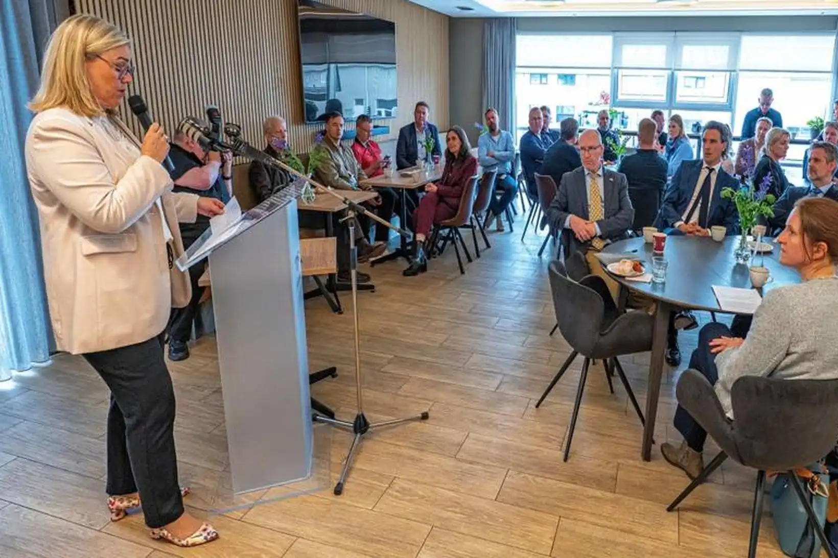 Minntust afhendingar Reykjavíkurflugvallar - MBL.IS