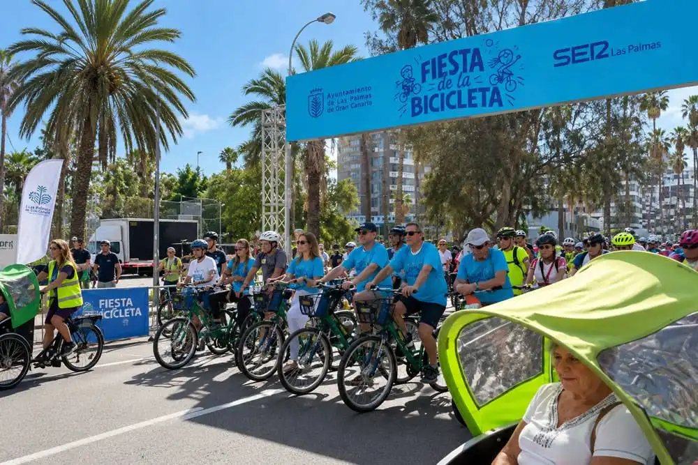 More than 10,000 take to the streets for bike festival in Gran Canaria