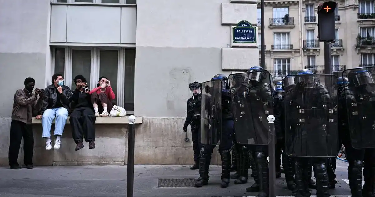 Mótmælendur réðust inn í ráðhúsið Marseille