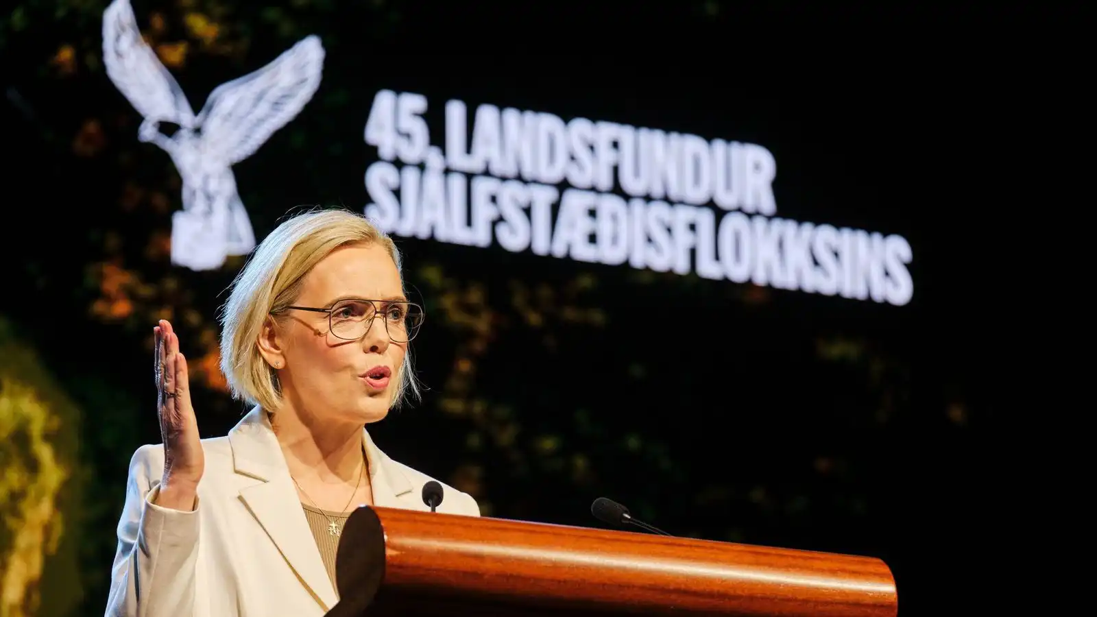 Mun dæma meiri­hlutann af verkunum - Vísir