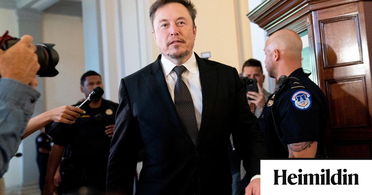 Musk boðaður í skýrslutöku
