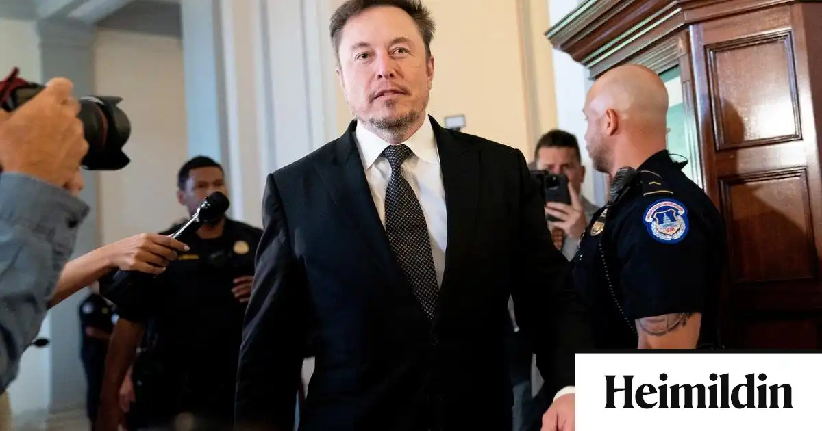Musk boðaður í skýrslutöku