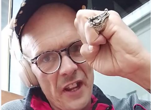 Myndband: Ragnar Erling hvetur fólk til að stela úr verslunum