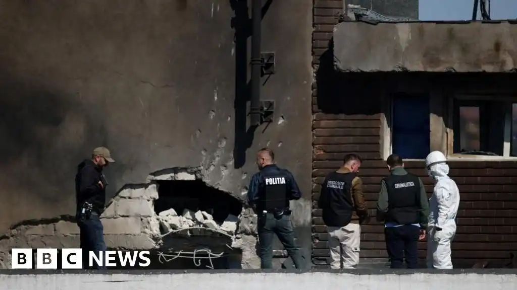 Nato condemns Russian 'recklessness' after drone hits Romanian apartment block